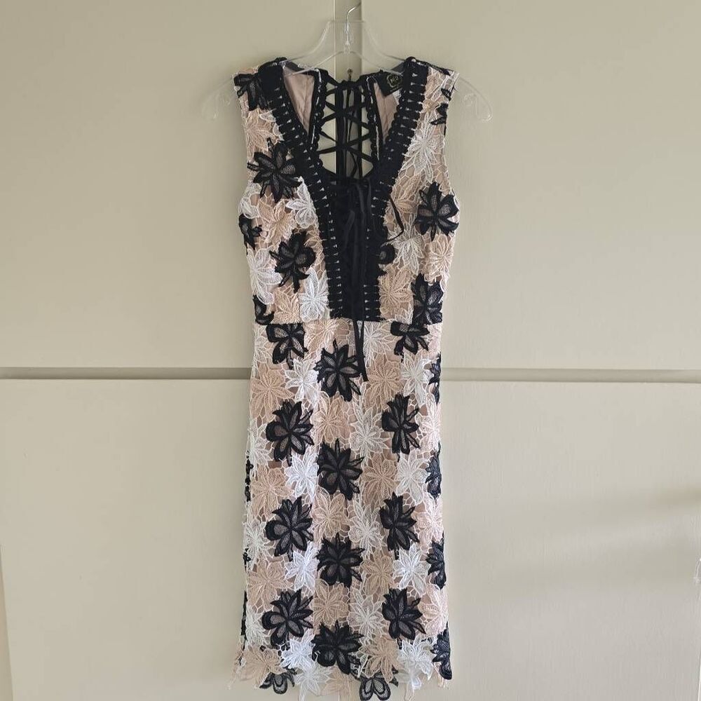 COPY - M 2 by Mocha Apparel "Tiger Lily" 3D Lace, Blk/Iv/ Bge Knee lgth Dress,M